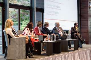 Conférence internationale sur la participation des femmes dans la prise de décision politique et économique